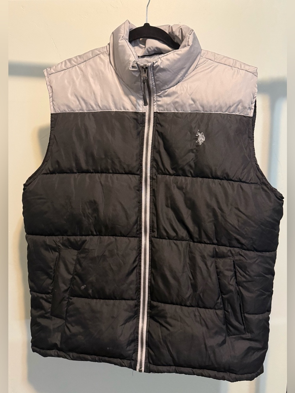 U.S. Polo Assn. Black & Light Gray Puffer Vest